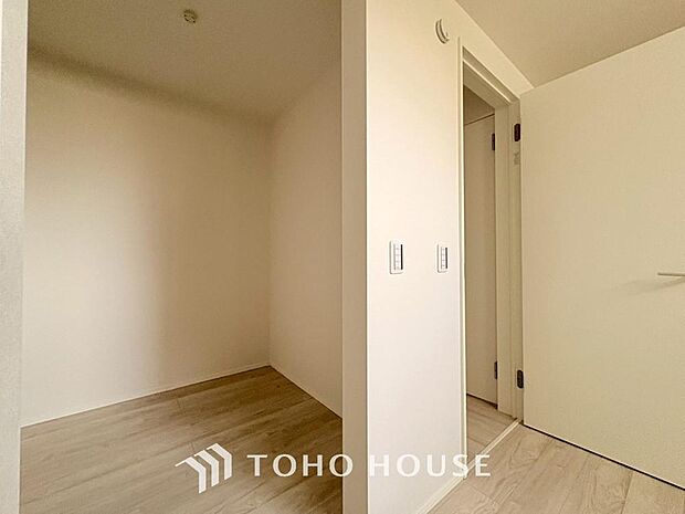 たっぷりと荷物が入るよう、ウォークインクローゼットを完備いたしました。