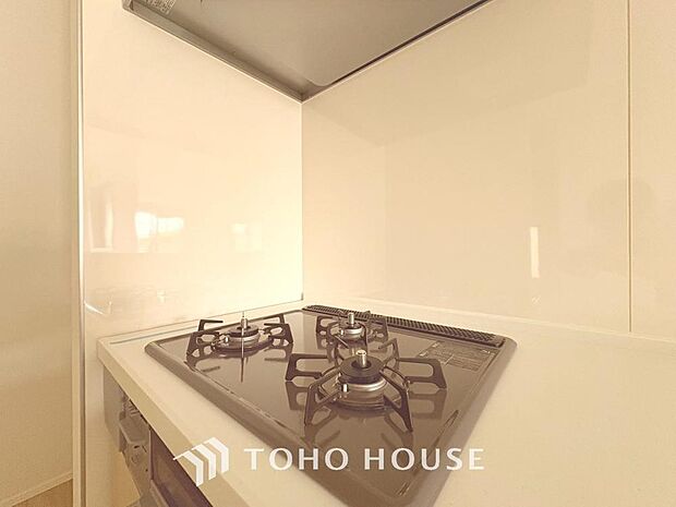 毎日料理をする、料理が好き、家族が多くて量を作る必要がある、等の方々にとっては必須の3口コンロ。