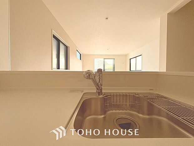 クリアな水が毎日使え、見た目にもスマートな浄水器一体型。お米を炊いたりする際には浄水機能をつかうこともできて、人気の商品です。