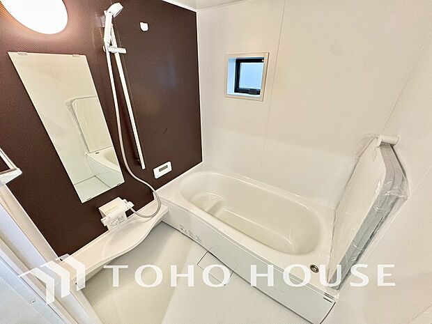 心地よいバスタイムを演出する浴室はゆとりあるサイズを採用。