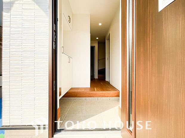 清潔感が溢れ、訪れる者すべてを「安らぎ」と「充実」で包み込みます。