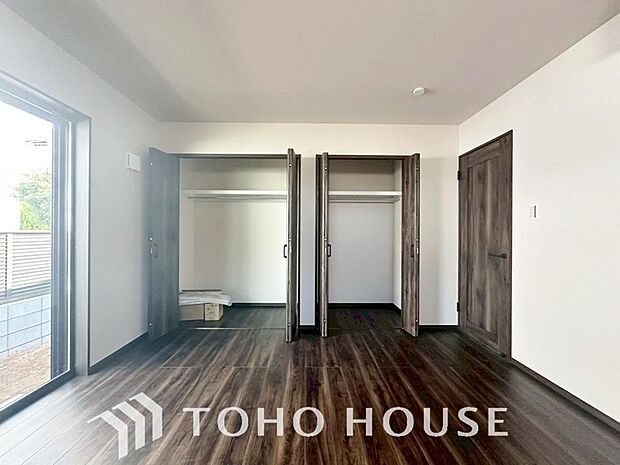 心と体をゆったりと安らげる主寝室。寝室のゆとりが大きい分だけ、暮らしの安らぎは深まります。