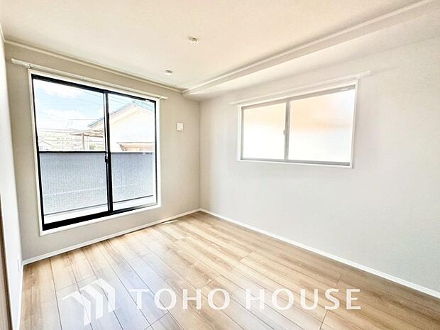 お子様の心と身体を見守る子供部屋として、小さな自立心を育むお部屋作りを見越してご覧下さい。