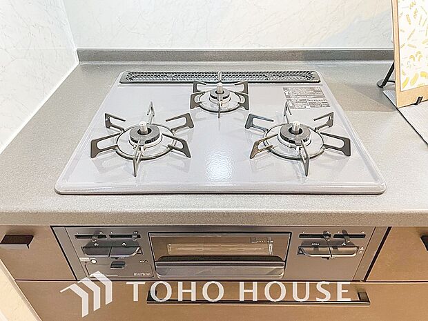 毎日料理をする、料理が好き、家族が多くて量を作る必要がある等の方々にとっては必須の3口コンロ。