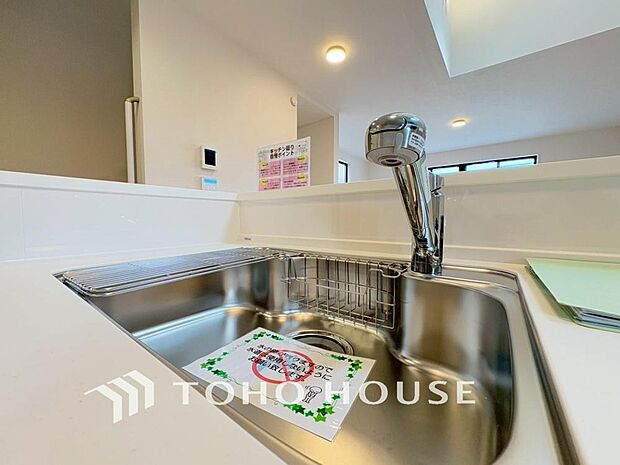 クリアな水が毎日使え、見た目にもスマートな浄水器一体型。お米を炊いたりする際には浄水機能をつかうこともできて、人気の商品です。