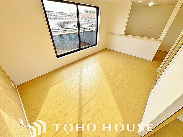 ＬＤＫでは家族が集まり、明るく穏やかな空気のなかで飲んだり、食べたり、笑ったり。