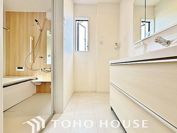 シンプルだからこそ使いやすい。スタンダードなデザインの洗面台はお掃除もしやすくいつも清潔。