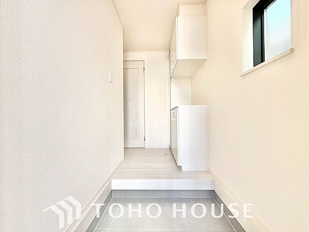 ダウンライトを使用しお洒落に演出。帰りたくなる家をテーマに設計。いつも「人」と「家」の間に・・・。