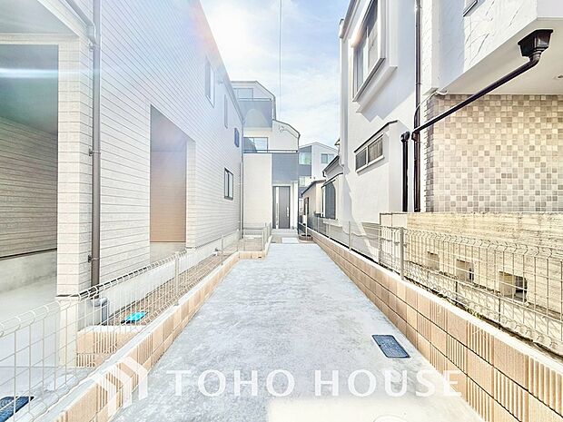 物件の陽当りや通風、周辺環境や街並みなど、資料には掲載していない情報をぜひ現地でご確認ください。