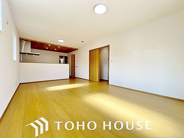 家は、ただ生活する場ではなく、笑顔の毎日、安らぎの日々のために、暮らしを愉しく、快適にする場所。