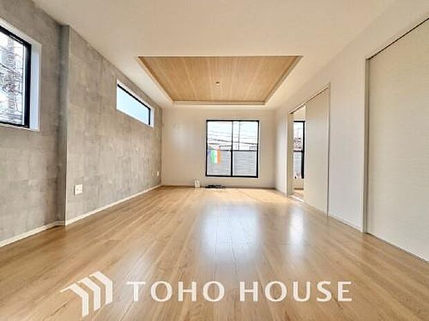 造りこんだ空間演出の妙が生み出す光と質のハーモニーはこの住宅のクオリティの良さを実感させてくれます。