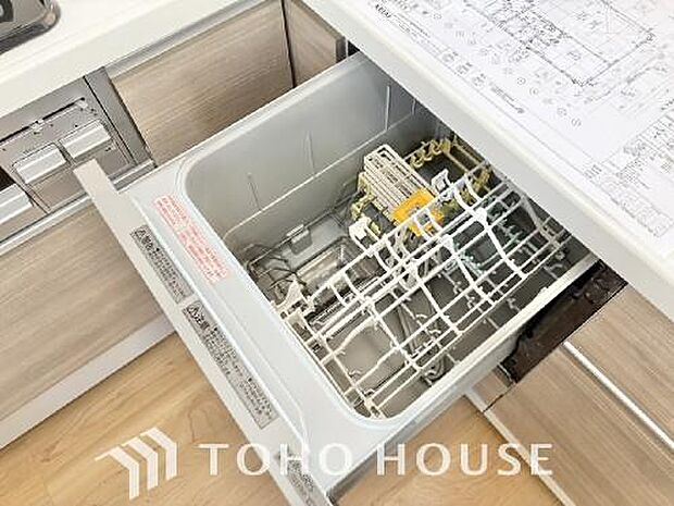 食洗機は家事の時間を短くできることがメリット。ビルトインタイプはキッチンをすっきりとみせてくれます。