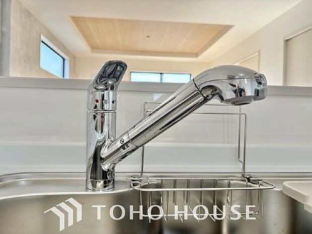 浄水と原水をボタン一つで切り替えられる浄水器一体型水洗。近年主流になりつつある人気の設備です。