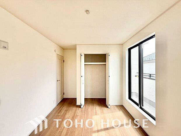 生活感を感じない空間では落ち着く事はできません。絶妙な雰囲気、配色、素材感を意識してコーディネート。