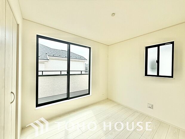 暖色系の照明は、心理的にも落ち着きを得られやすいそうです。