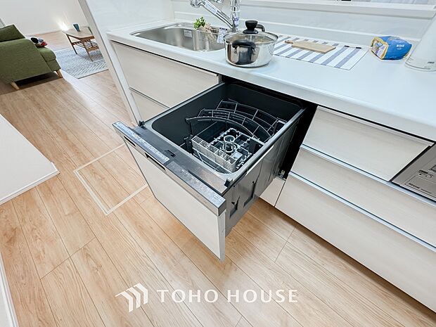 食洗機は家事の時間を短くできることがメリット。ビルトインタイプはキッチンをすっきりとみせてくれます。