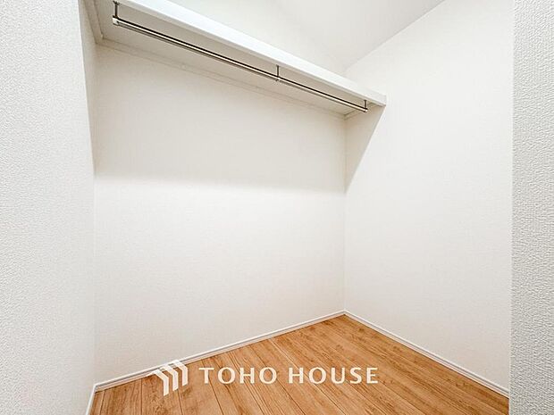 たっぷりと荷物を入るよう広々としたウォークインクローゼットを完備、使い勝手の良さを追求しております。