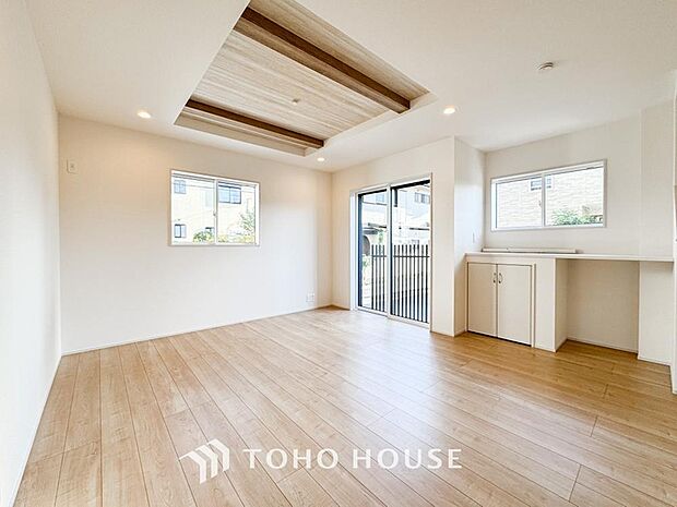 造りこんだ空間演出の妙が生み出す光と質のハーモニーはこの住宅のクオリティの良さを実感させてくれます。