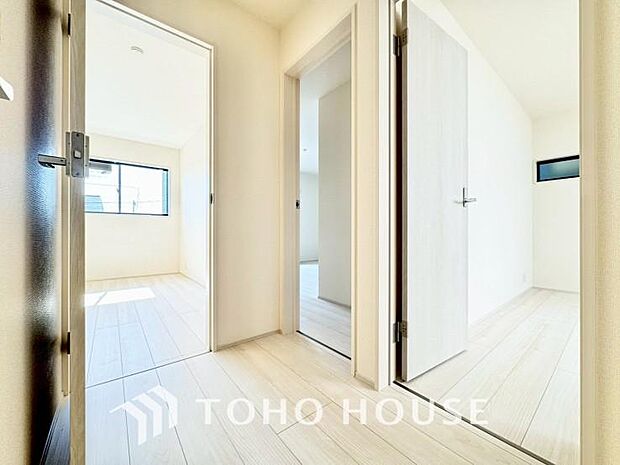 住まう方でカスタマイズしていただけるシンプルなデザインの内装。ご自身で素敵な空間を創り上げられます。