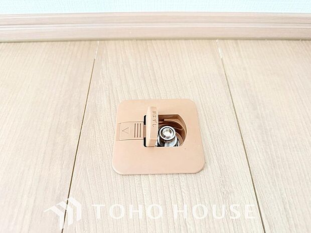 ガスコック。冬の時期に使うガスファンヒーター等を利用する際に重宝します。