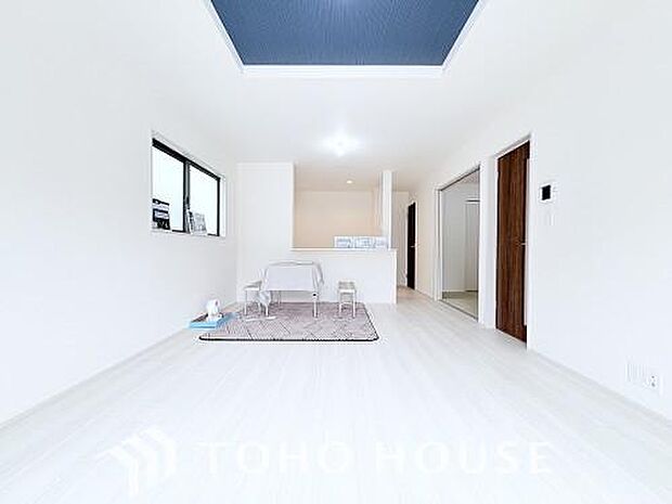 家は、ただ生活する場ではなく、笑顔の毎日、安らぎの日々のために、暮らしを愉しく、快適にする場所。