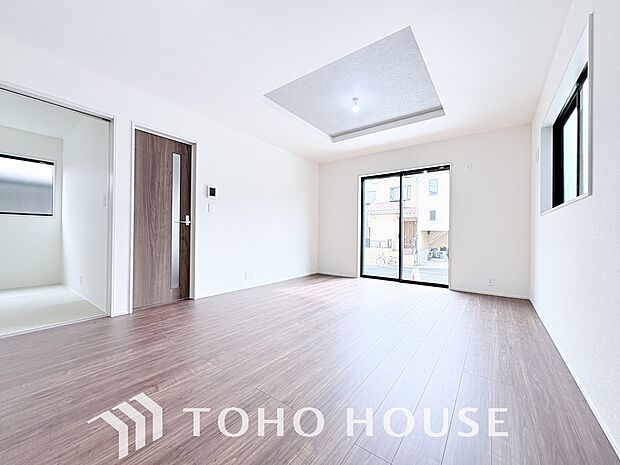 造りこんだ空間演出の妙が生み出す光と質のハーモニーはこの住宅のクオリティの良さを実感させてくれます。