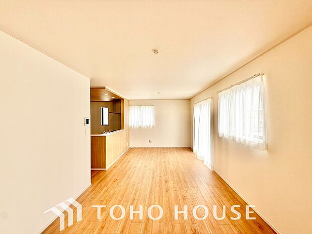 造りこんだ空間演出の妙が生み出す光と質のハーモニーはこの住宅のクオリティの良さを実感させてくれます。