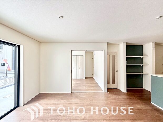 造りこんだ空間演出の妙が生み出す光と質のハーモニーはこの住宅のクオリティの良さを実感させてくれます。