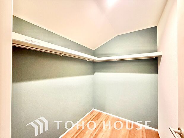 お子様のおもちゃやゴルフバック等、大きなお荷物をお持ちの方や、お荷物が多い方でも安心のスペースです。