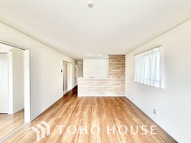 造りこんだ空間演出の妙が生み出す光と質のハーモニーはこの住宅のクオリティの良さを実感させてくれます。