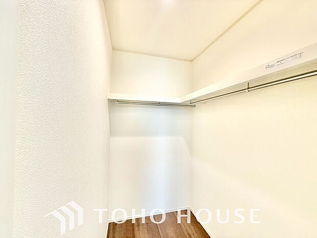 お子様のおもちゃやゴルフバック等、大きなお荷物をお持ちの方や、お荷物が多い方でも安心のスペースです。