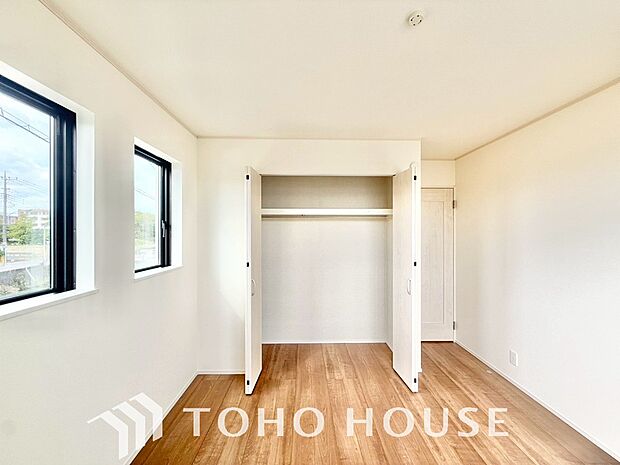 生活感を感じない空間では落ち着く事はできません。絶妙な雰囲気、配色、素材感を意識してコーディネート。