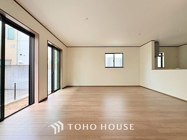 造りこんだ空間演出の妙が生み出す光と質のハーモニーはこの住宅のクオリティの良さを実感させてくれます。