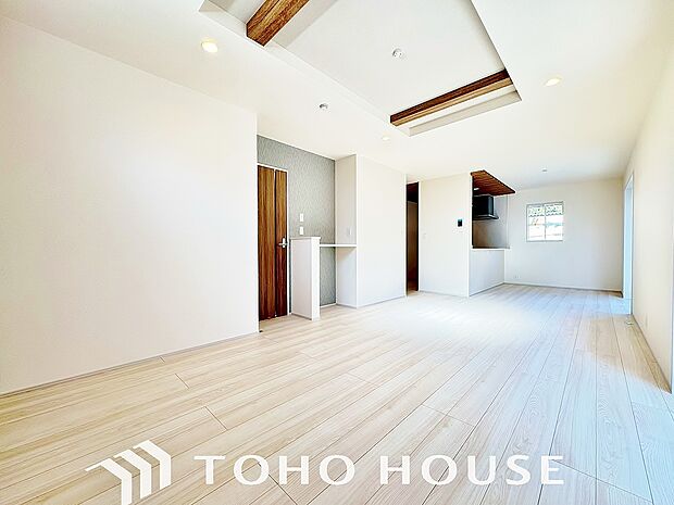 家族皆が集まる場所だからこそ、一番明るく使い勝手のいい空間に仕上げております。