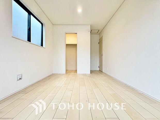 白を基調とした室内は、明るい住空間を造り出すだけでなく、清潔感をもたらしてくれます。