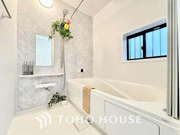 快適且つ清潔な空間を演出した浴室は一日の疲れを和らげ、心も体もオフになる時間を楽しむことが可能です。