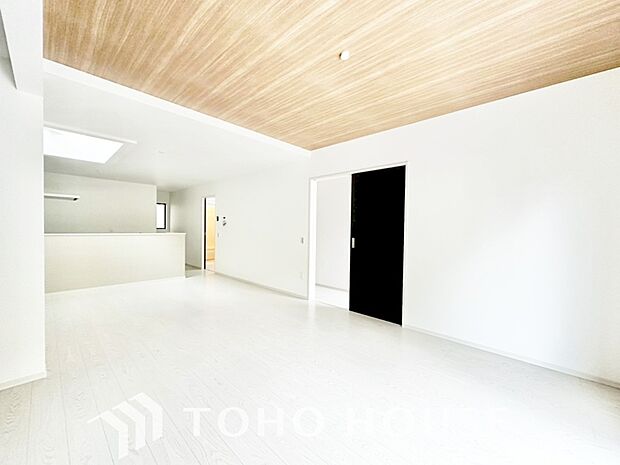 家は、ただ生活する場ではなく、笑顔の毎日、安らぎの日々のために、暮らしを愉しく、快適にする場所。