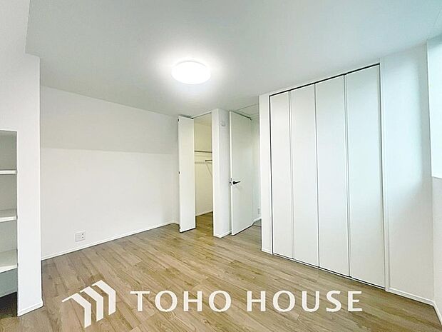 生活感を感じない空間では落ち着く事はできません。絶妙な雰囲気、配色、素材感を意識してコーディネート。