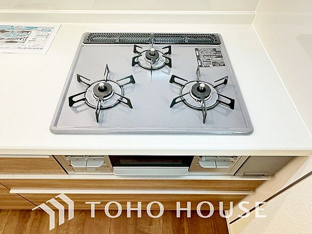 毎日料理をする、料理が好き、家族が多くて量を作る必要がある、等の方々にとっては必須の3口コンロ。