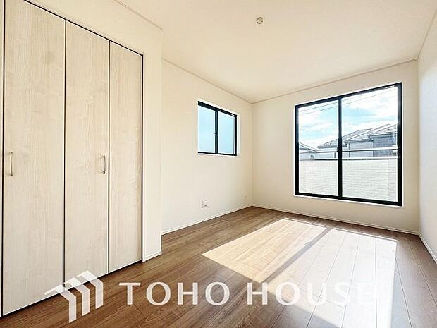 白を基調とした室内は、明るい住空間を造り出すだけでなく、清潔感をもたらしてくれます。