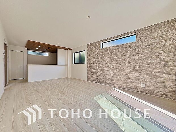 作り手の「気持ちの良いリビングでお過ごししていただきたい」という思いを感じさせます。