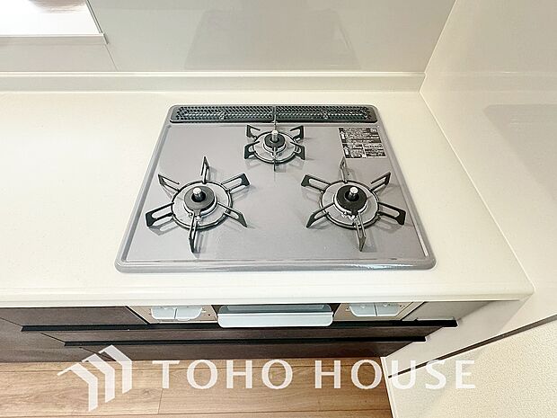 毎日料理をする、料理が好き、家族が多くて量を作る必要がある、等の方々にとっては必須の3口コンロ。