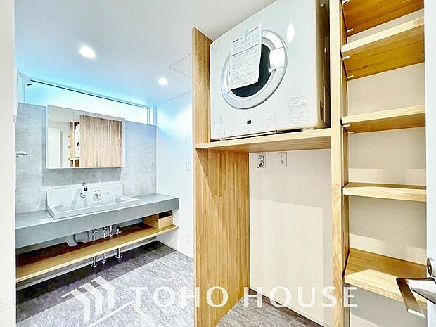 衣類乾燥機が標準装備。雨の日はもちろん、共働き世帯には嬉しいイマドキのアイテムです。