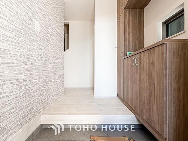 清潔感が溢れ、訪れる者すべてを「安らぎ」と「充実」で包み込みます。