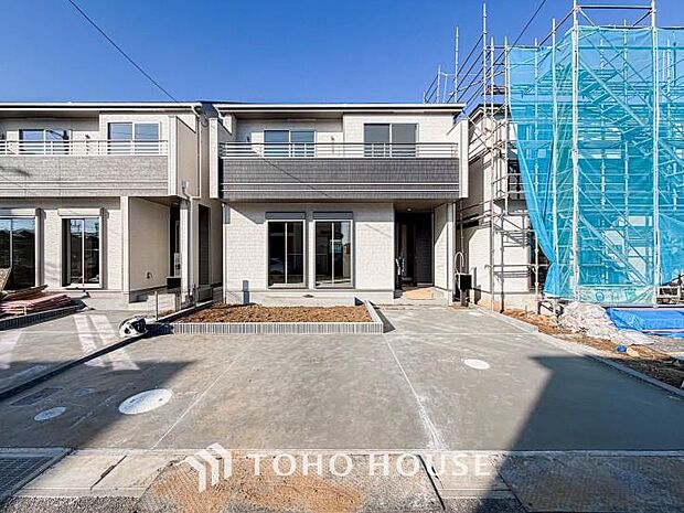 マンションとは違う敷地内駐車。ご主人様のお車のお手入れにも気合が入りますね。