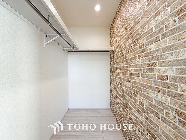 たっぷりと荷物が入るよう、ウォークインクローゼットを完備いたしました。