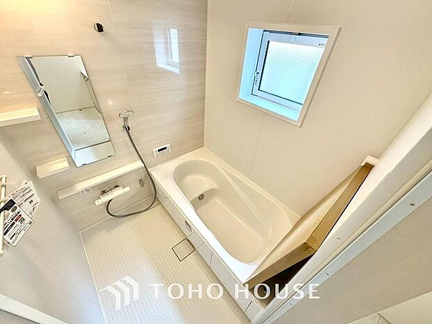 心地よいバスタイムを演出する浴室はゆとりあるサイズを採用。