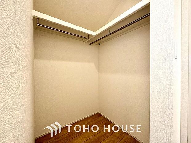 たっぷりと荷物が入るよう、ウォークインクローゼットを完備いたしました。