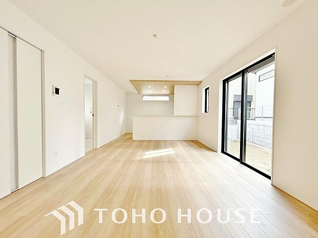 空気感という居心地の良いBGMは、暮らしのステージを彩り、心からのやすらぎと満足感を与えてくれます。