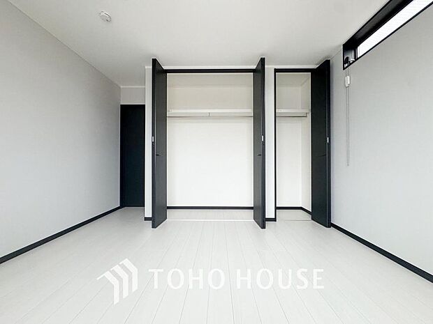 心と体をゆったりと安らげる主寝室。寝室のゆとりが大きい分だけ、暮らしの安らぎは深まります。